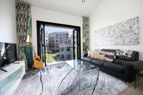 One-bedroom loft in Viaduct
